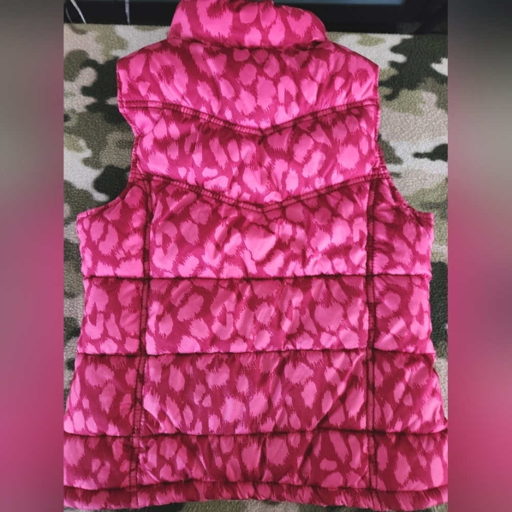 Pattern Puffy Vest - Picture 3 of 6